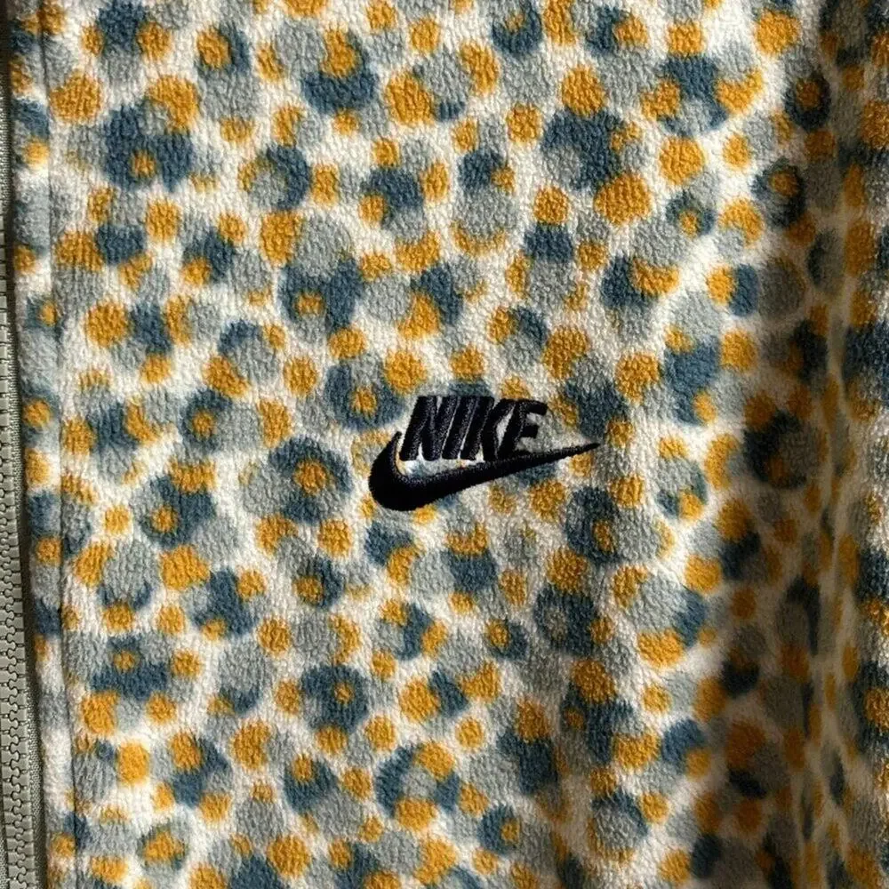 NIKE Club Fleece Full Zip Jacket in Team Gold/Neutral Olive MEN'S M